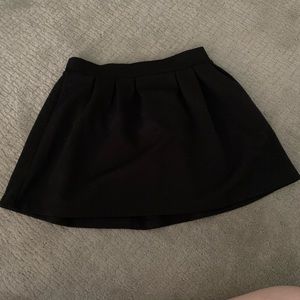 🔅size 11 black skirt🔅